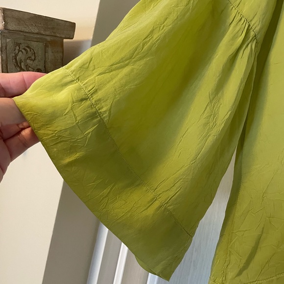 Johnny Was Green Embroidered Button Down Shirt. NWOT Retails for 195.00 - Picture 6 of 9